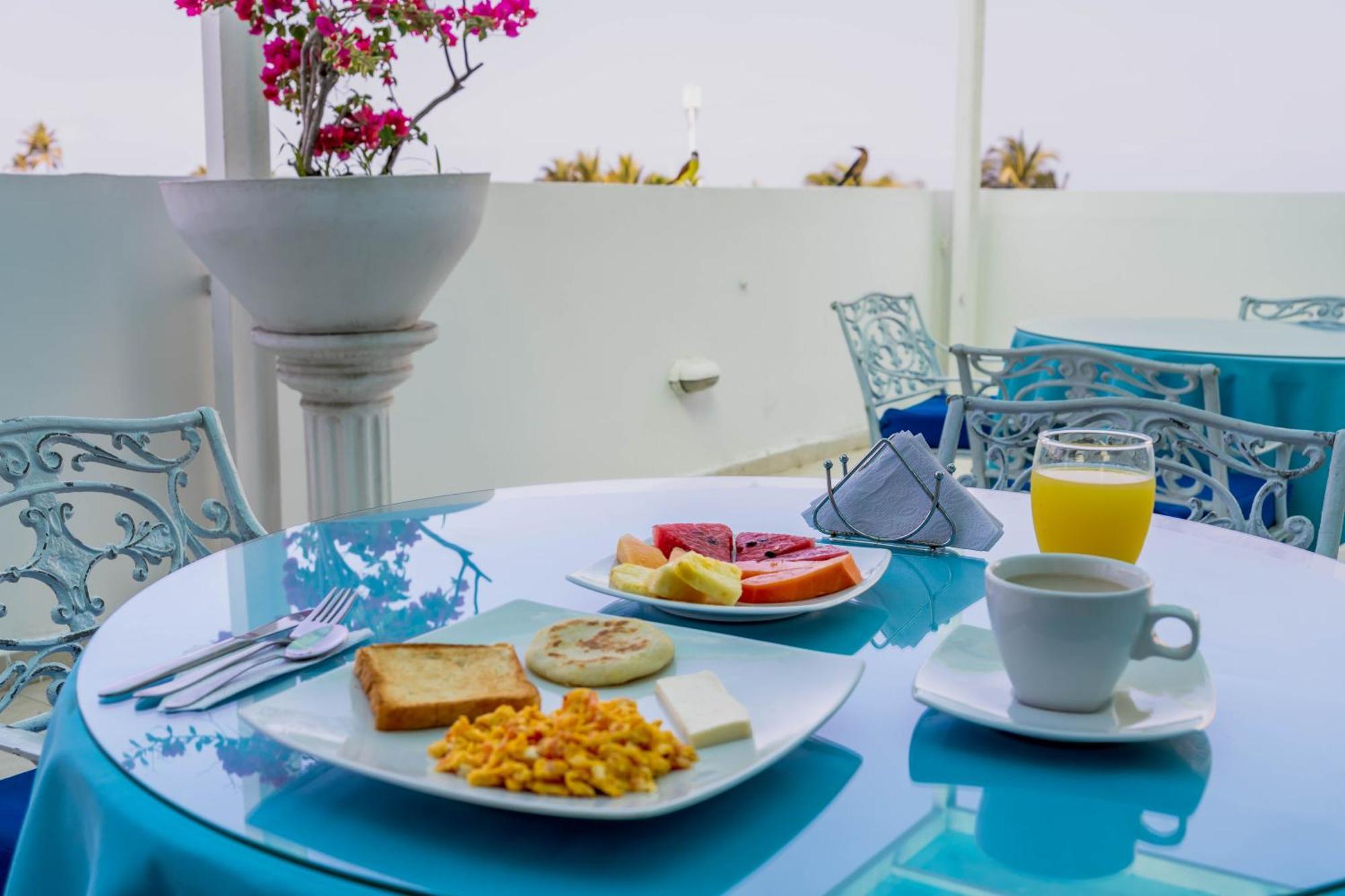 Hotel Coral Reef Cartagena Exteriör bild